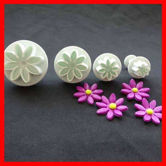 শিউলী ফনডেন্ট কাটার।